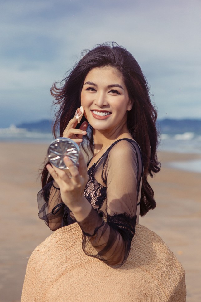 Sau lần lâm bồn thứ... sáu, Oanh Yến diện bikini khoe đường cong nóng bỏng ảnh 5