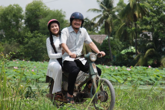 Liều như Hồ Bích Trâm: Bỏ tiền tỷ để làm phim "kể tội"... chính mình ảnh 2