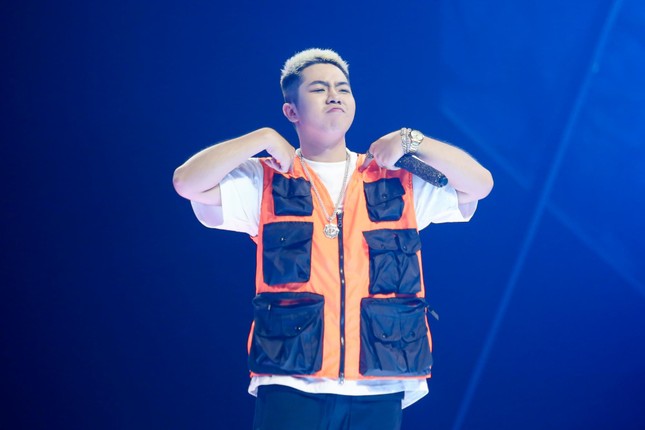 “Nội chiến siêu anh hùng”, RichChoi - Pháo thăng hoa trên sân khấu "King of Rap" ảnh 7