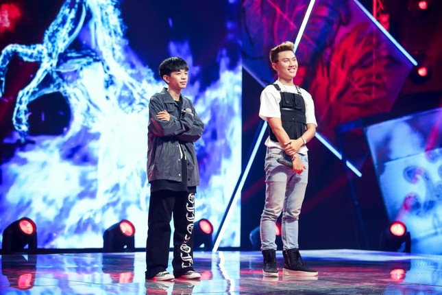 “Nội chiến siêu anh hùng”, RichChoi - Pháo thăng hoa trên sân khấu "King of Rap" ảnh 14