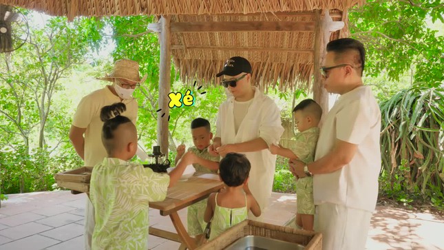 Lưu giữ ký ức cho con, NTK Đỗ Mạnh Cường “lấn sân” làm Youtuber ảnh 2