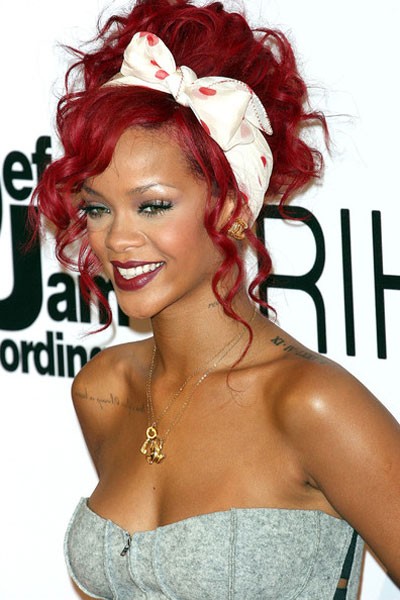 Những kiểu tóc ấn tượng của Rihanna ảnh 1