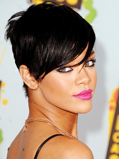 Những kiểu tóc ấn tượng của Rihanna ảnh 9