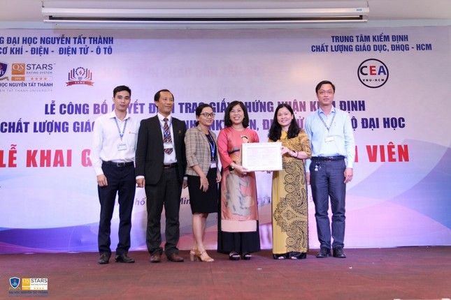 7 chương trình đào tạo của trường ĐH Nguyễn Tất Thành đạt chuẩn kiểm định ảnh 1