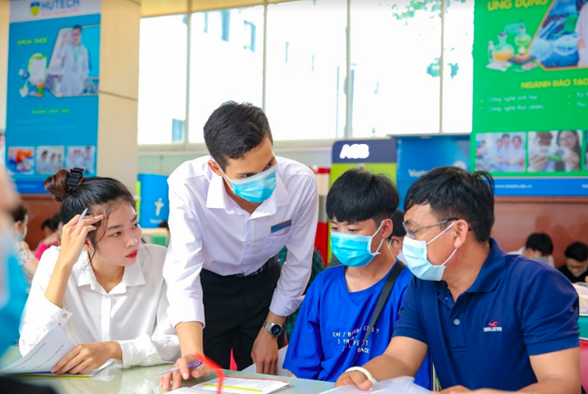 Trường ĐH Công nghệ TP. HCM công bố 4 phương án tuyển sinh cho năm 2021 ảnh 1