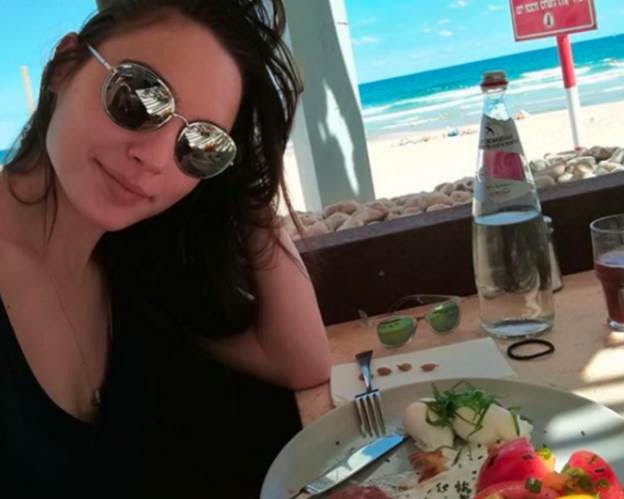 Hé lộ menu Gal Gadot phải tuân thủ khi đóng Wonder Woman: Có một món ai cũng biết làm! ảnh 3