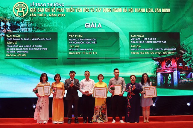 Trao thưởng hai giải báo chí về xây dựng Đảng và phát triển văn hóa ảnh 2