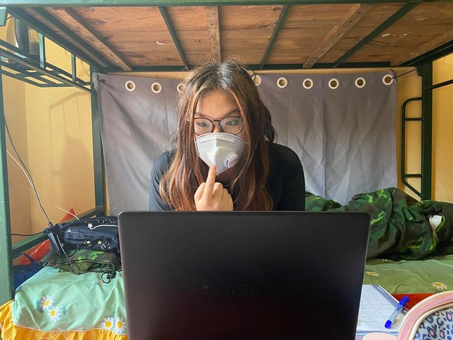Tâm sự du học sinh làm ‘cô giáo online’ trong khu cách ly ảnh 1
