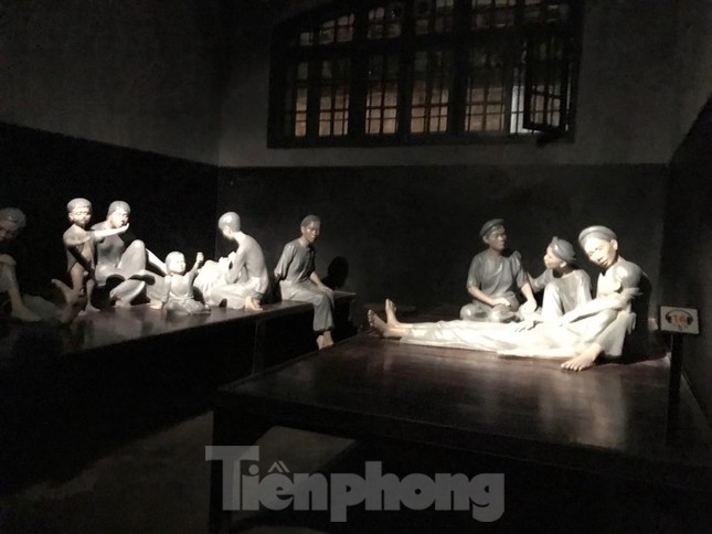 Đêm trải nghiệm nhà tù Hỏa Lò ảnh 5