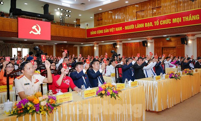 Bầu 15 người tham gia Đoàn Chủ tịch Đại hội Đảng bộ tỉnh Yên Bái ảnh 5