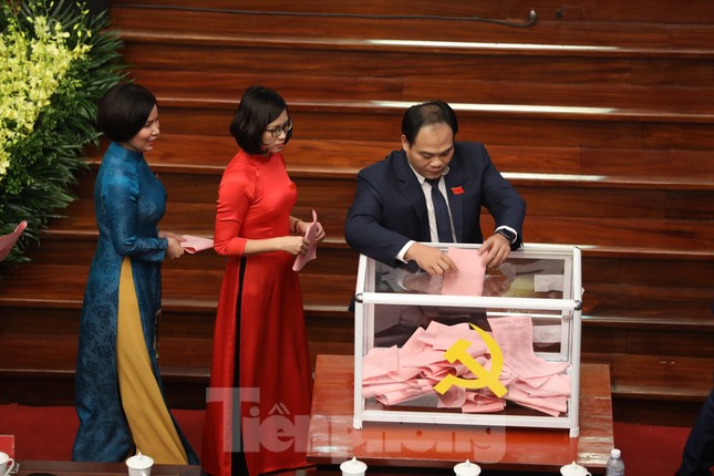 Bầu Ban chấp hành Đảng bộ thành phố Hà Nội khóa XVII ảnh 8