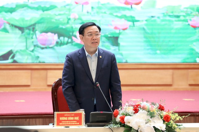 Bí thư Hà Nội: Cán bộ đừng nghĩ mình làm sai trên không biết gì ảnh 2