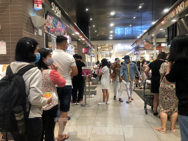 TP Hồ Chí Minh:Bệnh nhân 450 mắc COVID-19 đã đi Aeon Mall 5 ngày liên tục ảnh 1