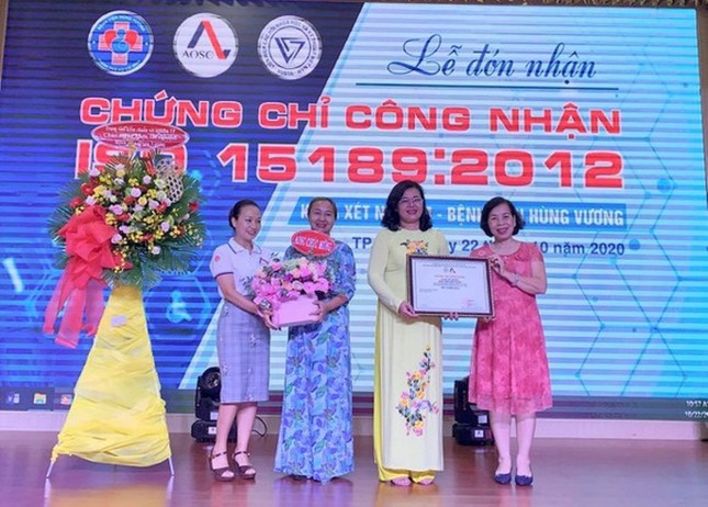Bệnh viện Hùng Vương đạt chứng nhận ISO 15189 về xét nghiệm ảnh 1