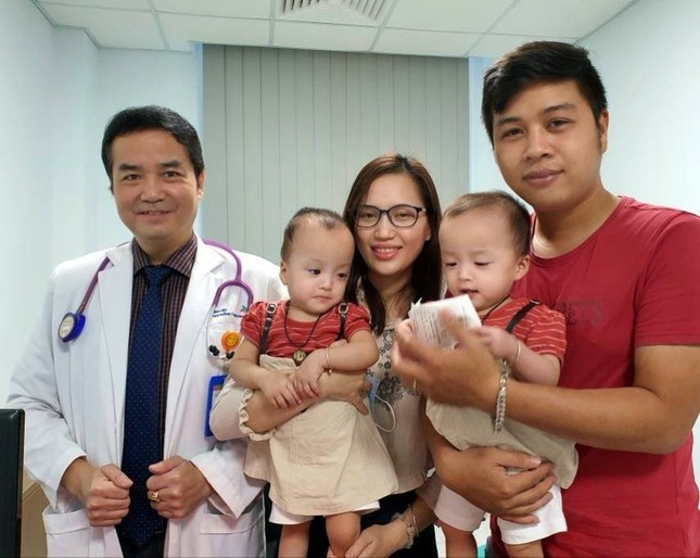 Song Nhi đến viện tái khám, thích thú trổ tài 'đua xe' ảnh 5