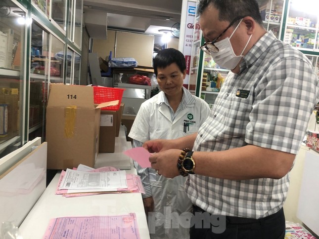 TPHCM: Đột kích nhà thuốc, phát hiện nhiều thực phẩm chức năng không rõ nguồn gốc ảnh 14
