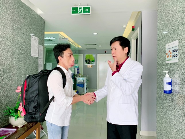 Tìm ra căn bệnh lạ của chàng trai 'mặt quỷ' ảnh 2