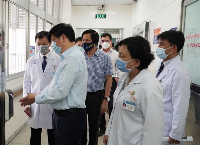 Bộ trưởng Nguyễn Thanh Long: Bệnh viện Chợ Rẫy có nhiều dấu ấn quan trọng ảnh 4