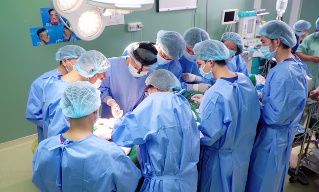 Phẫu thuật tách Trúc Nhi - Diệu Nhi, bệnh viện dã chiến... được vinh danh thành tựu y khoa nổi bật ảnh 1