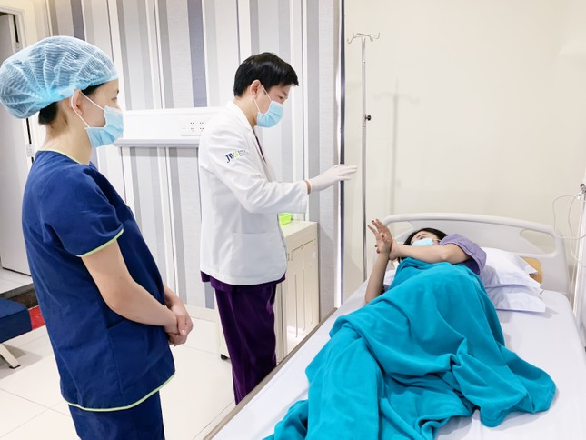 Cô gái trẻ 'thối hết mông' vì tự tiêm filler làm đẹp tại nhà ảnh 3