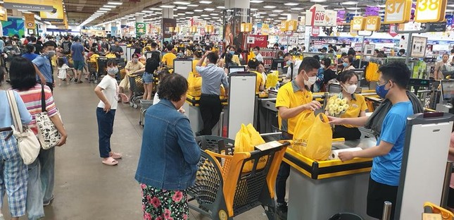 Du khách ùn ùn đến Thảo Cầm Viên ngày nghỉ lễ Giỗ Tổ ảnh 16