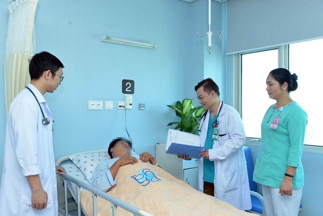 Cụ ông 91 tuổi suýt chết vì nhồi máu cơ tim do gia đình nhầm say rượu ảnh 1