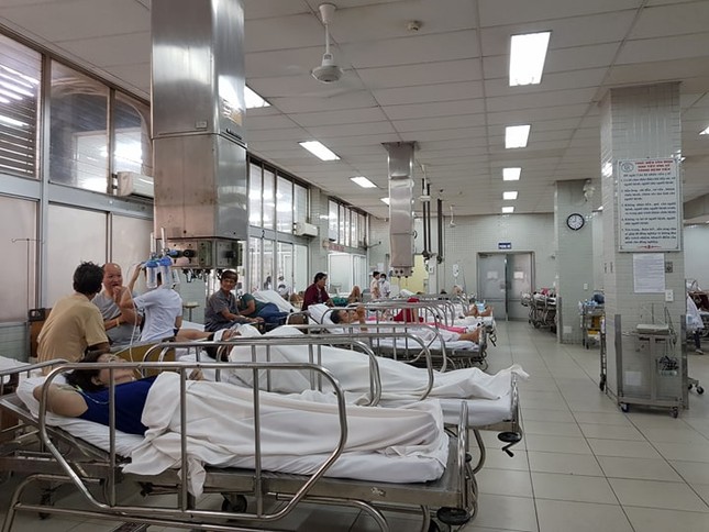 Hàng chục nạn nhân vụ cháy chung cư vẫn đang điều trị tại bệnh viện ảnh 2