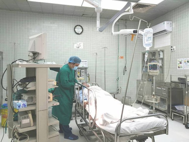 Hàng chục nạn nhân vụ cháy chung cư vẫn đang điều trị tại bệnh viện ảnh 3