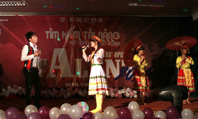 Nam nữ sinh viên sư phạm trình diễn tài năng ảnh 8