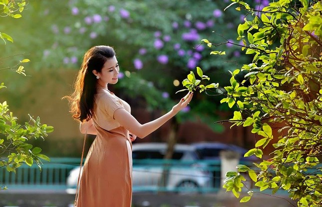 Ngắm nét xinh đẹp nữ giám khảo ‘Gala Poly Club’ ảnh 2
