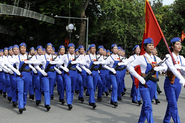 Cận cảnh những 'bông hồng thép' bảo vệ nhà máy, xí nghiệp ảnh 3