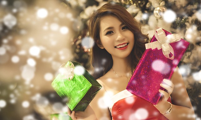 Á khôi Imiss Thăng Long vai trần gợi cảm đón Noel ảnh 10