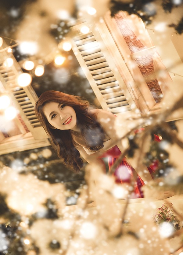 Á khôi Imiss Thăng Long vai trần gợi cảm đón Noel ảnh 6