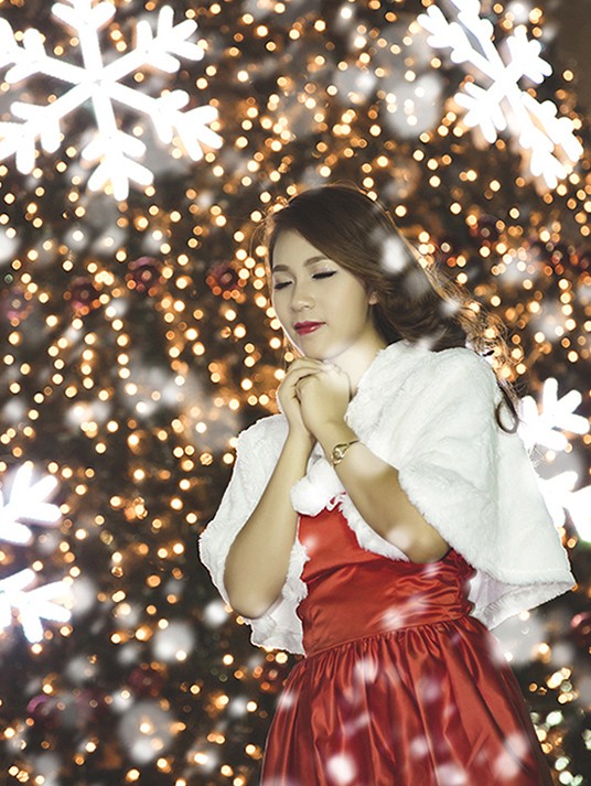 Á khôi Imiss Thăng Long vai trần gợi cảm đón Noel ảnh 9