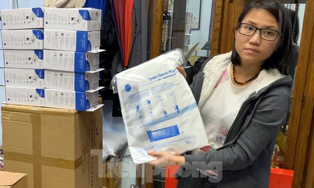 Bạn trẻ Việt ở CH Séc gửi khẩu trang chống dịch cho người dân Vĩnh Phúc ảnh 2