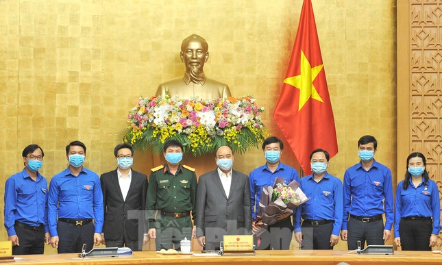 Thủ tướng Nguyễn Xuân Phúc: Tập trung tách nhóm nguy cơ, tránh lây lan dịch COVID-19 ảnh 6
