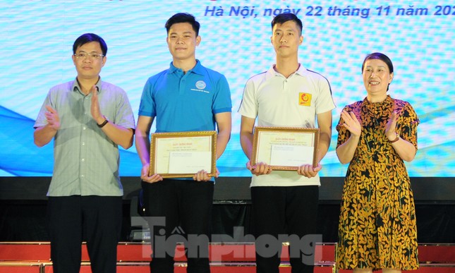 Sôi nổi tiểu phẩm phản ánh ý thức tham gia giao thông của người trẻ ảnh 6