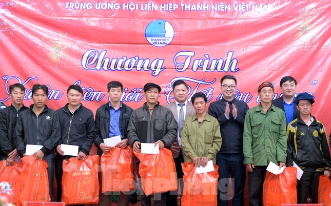T.Ư Đoàn tặng quà Xuân biên giới, Tết yêu thương tại Cao Bằng ảnh 5