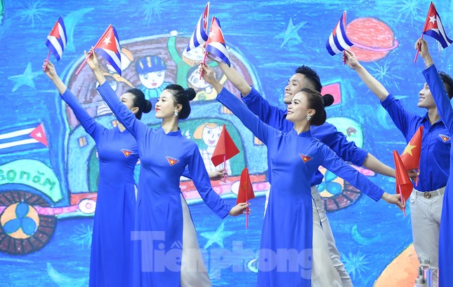 Tuổi trẻ gìn giữ, bảo vệ và vun đắp cho mối quan hệ anh em đặc biệt Việt Nam - Cuba ảnh 1