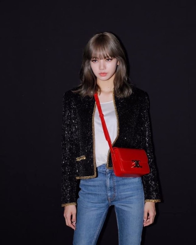 Lisa (Black Pink) là giám khảo giải thưởng thời trang danh giá; Woonggi (TOO) bị các bạn học cùng lớp “phốt” tự cao ảnh 1