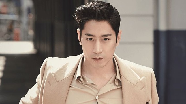 Eric và Dongwan “bóc phốt” nhau nặng nề, fans cực “sốc”, hóa ra 21 năm đều là “giả trân“ ảnh 1