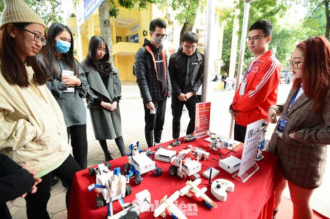 Lan tỏa tinh thần khởi nghiệp trong học sinh, sinh viên ảnh 5