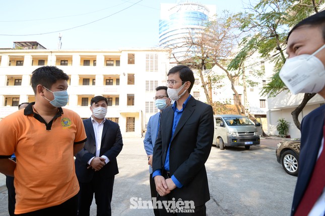 T.Ư Hội Sinh viên thăm và tặng quà lưu học sinh Lào nhân dịp Tết Tân Sửu 2021 ảnh 5