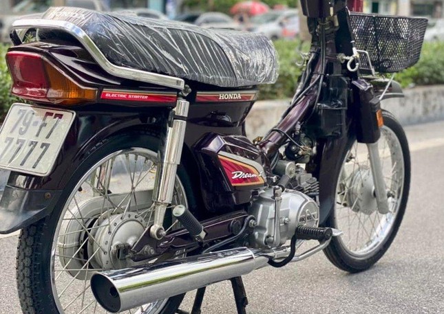Honda Dream đời 2000 biển số tứ quý rao bán 170 triệu đồng ảnh 5
