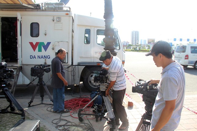 7.000 người tham dự đêm “Tổ quốc nhìn từ biển” ảnh 1