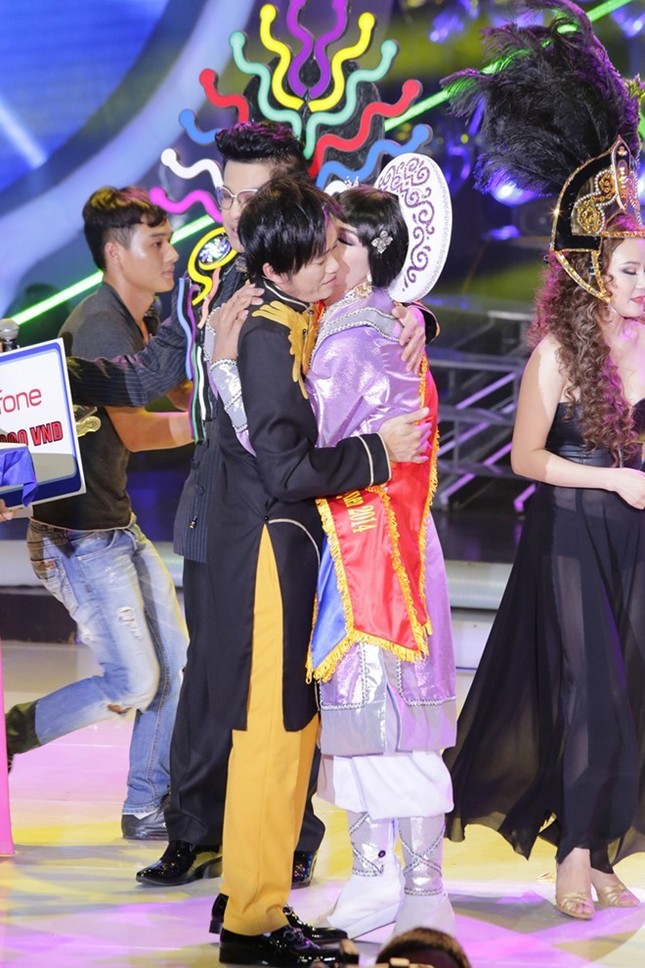 Hoài Linh: 'Cha con tôi không đi lấy tiền và kiếm tiếng' ảnh 1