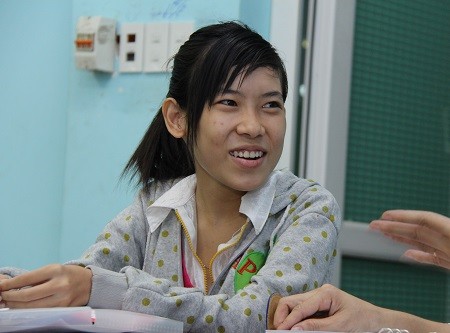Những thí sinh được cõng đến trường thi ảnh 2