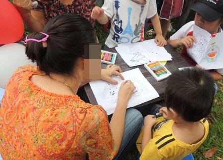 Khi gia đình “bóp nát” kỹ năng sống của con trẻ ảnh 1