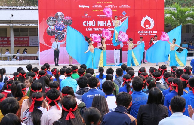 Gần 1.000 người tham gia Chủ Nhật Đỏ ở Cần Thơ ảnh 1