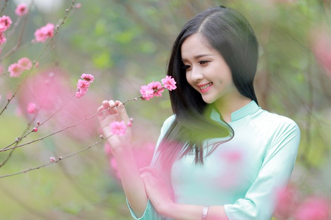 Nữ sinh Việt Nam ấn tượng khoe nụ cười tỏa nắng ảnh 2